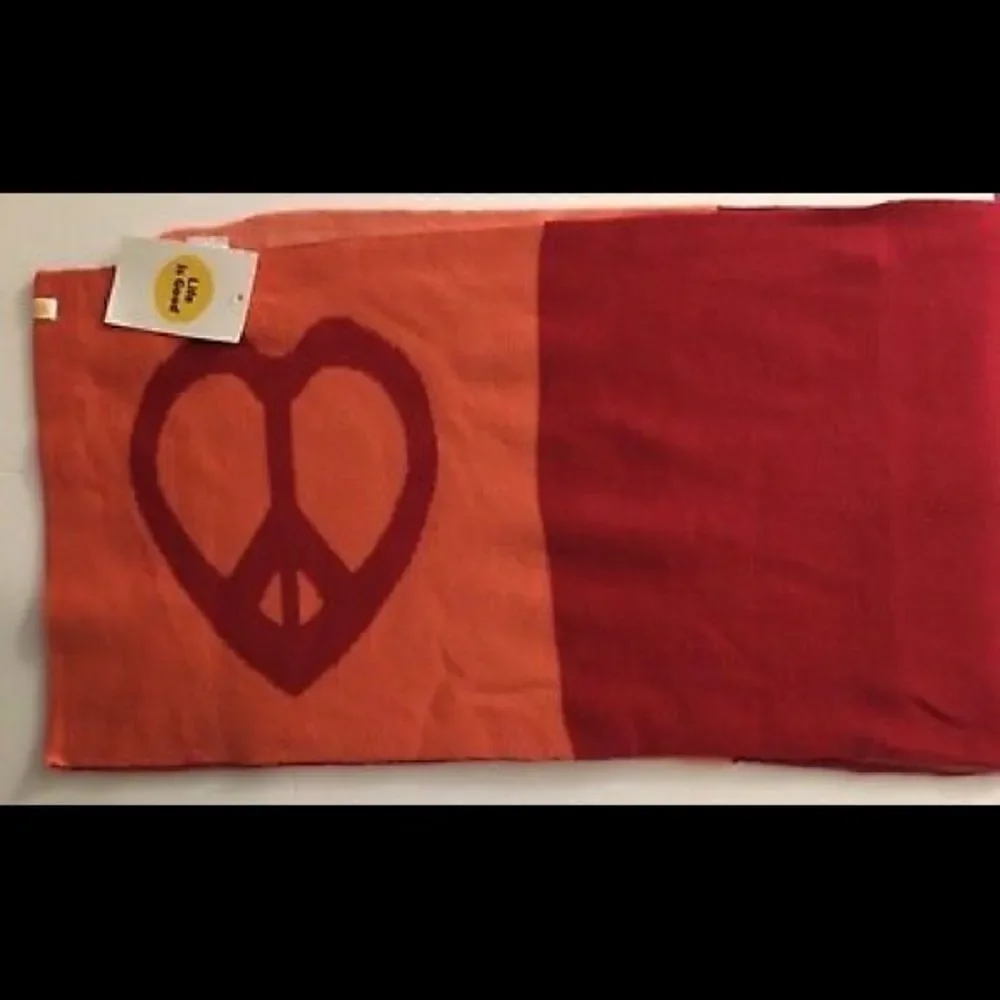 Life Is Good I Love You Snuggly Heart Scarf NWT